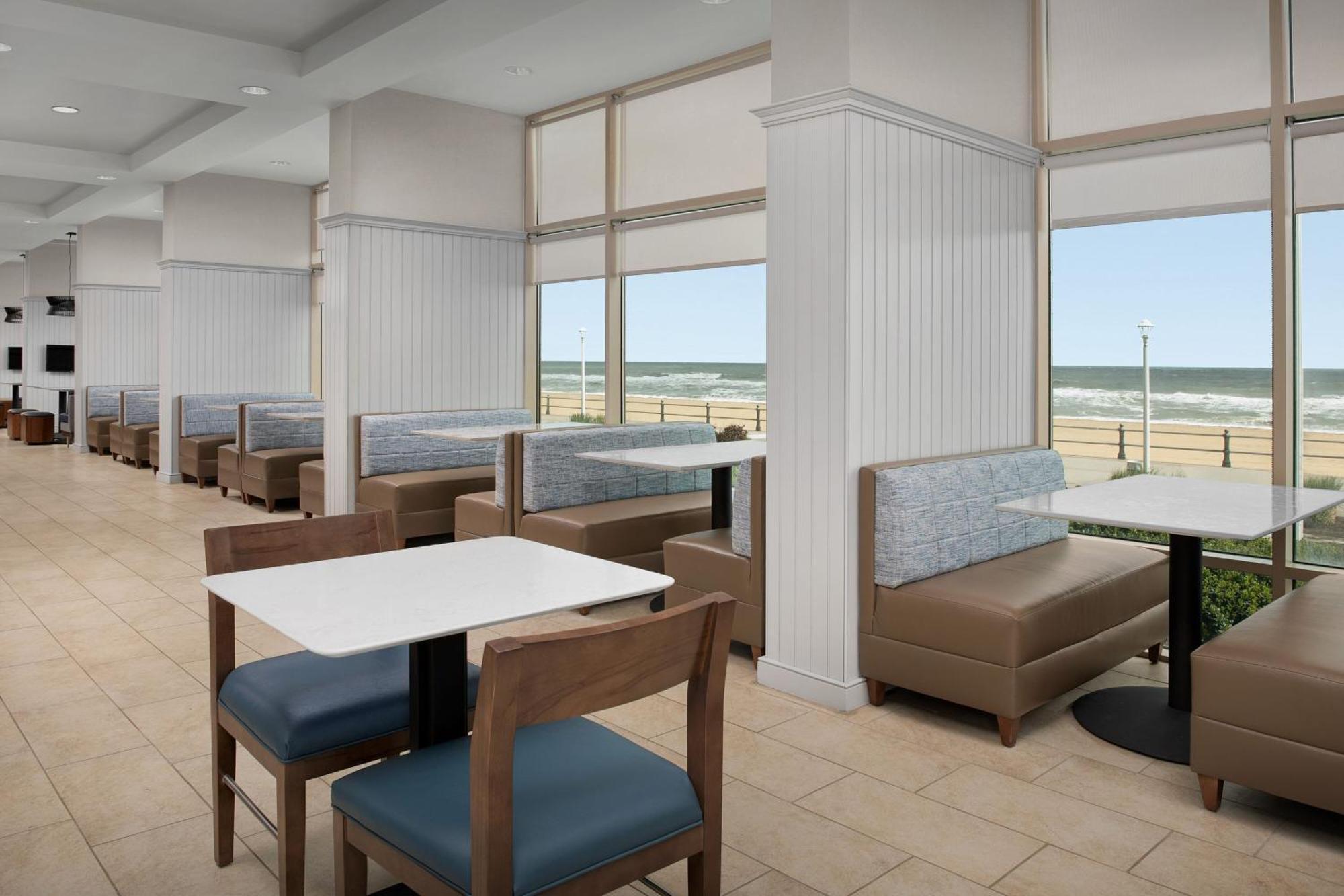 Courtyard Oceanfront / North 37th Street Hotel 3*