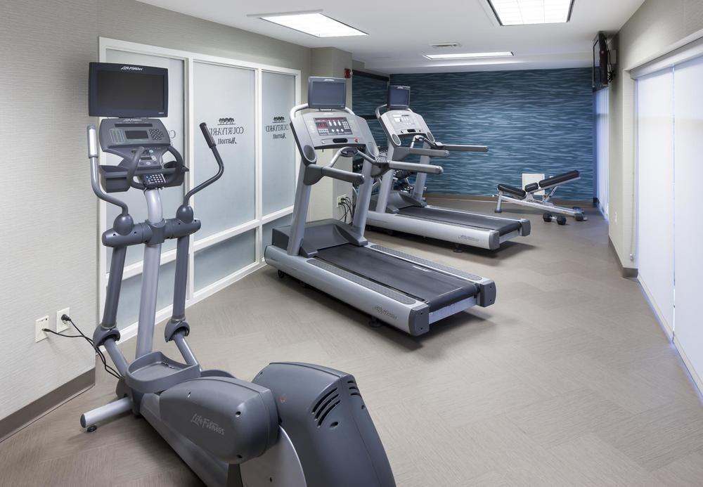 Hotel Courtyard Oceanfront / North 37th Street 3*