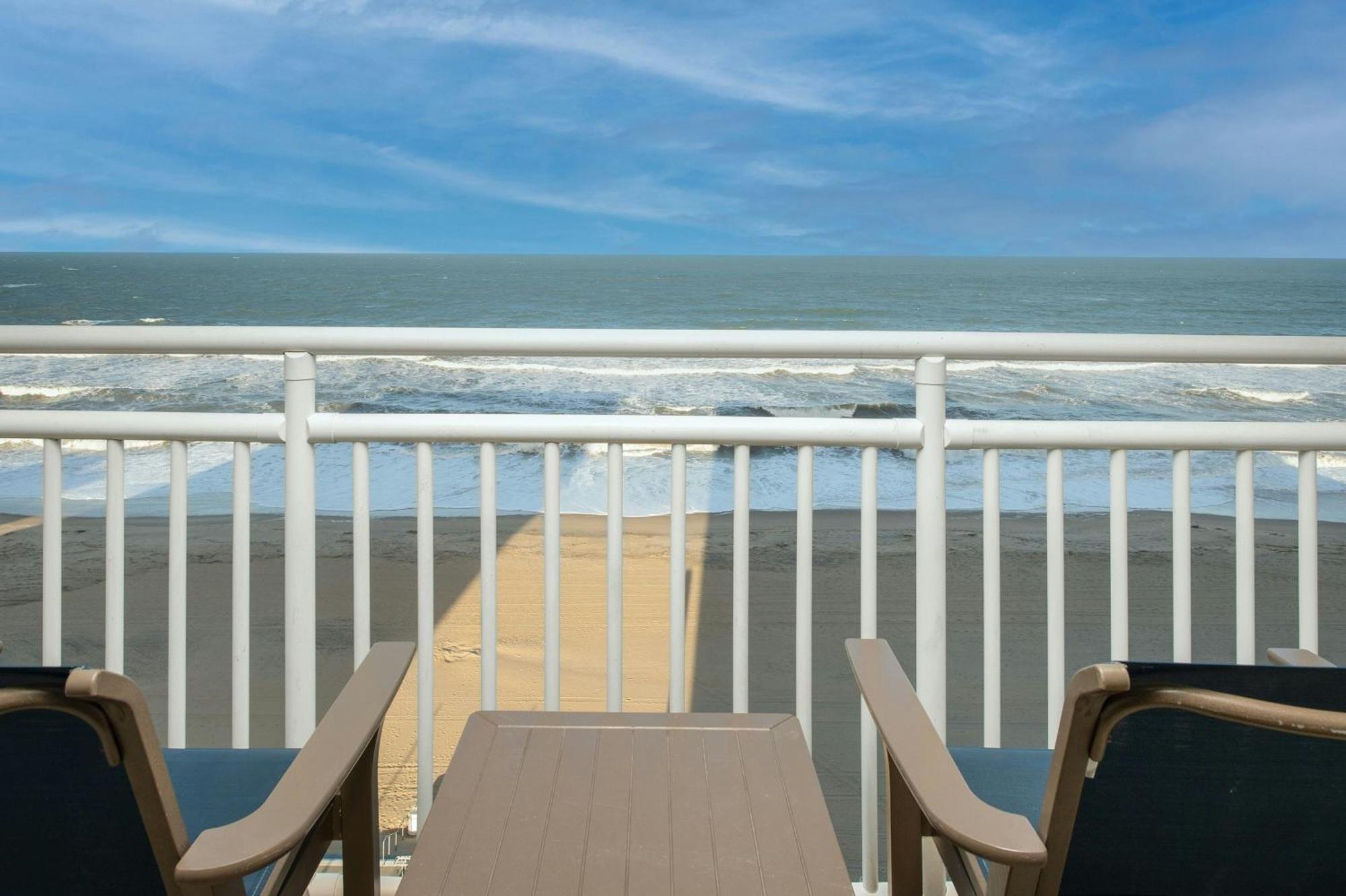 Hotel Courtyard Oceanfront / North 37th Street