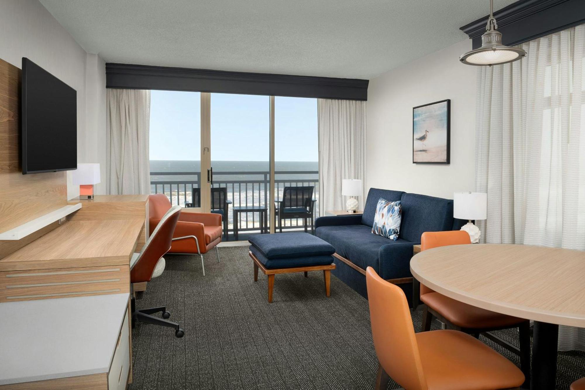 Courtyard Oceanfront / North 37th Street Hotel 3*